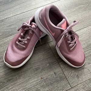 Womens sneakers